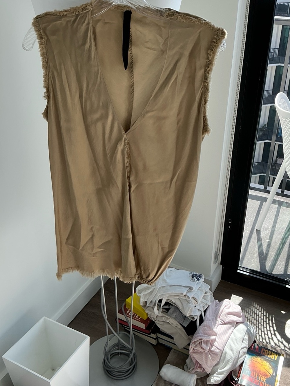 Jaga Boca top in tan silk long